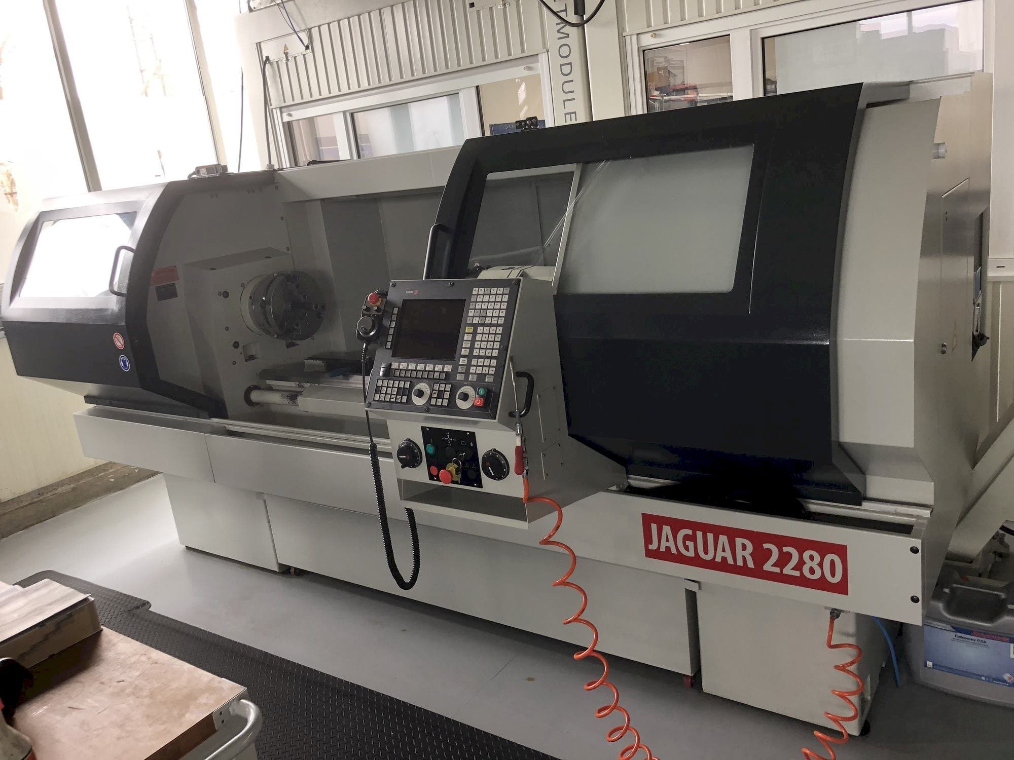JESSEY AGUAR 2280 Mašinos vaizdas iš priekio