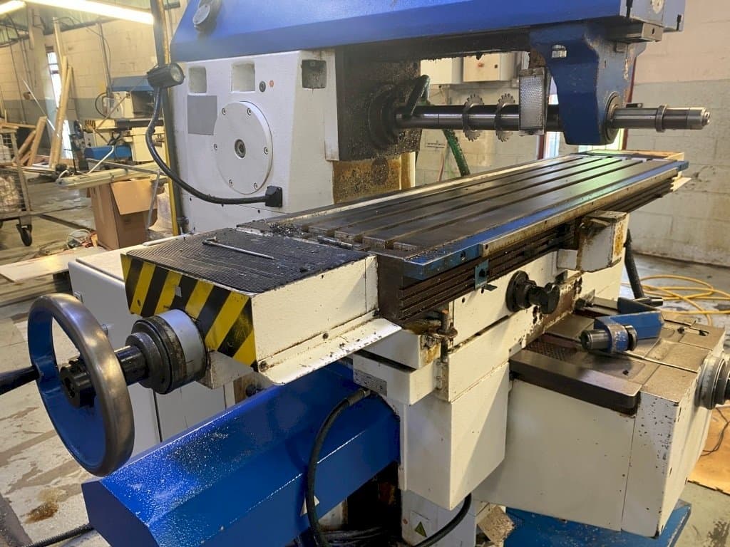 TOS Olomouc FGU 32 Mašinos vaizdas iš priekio