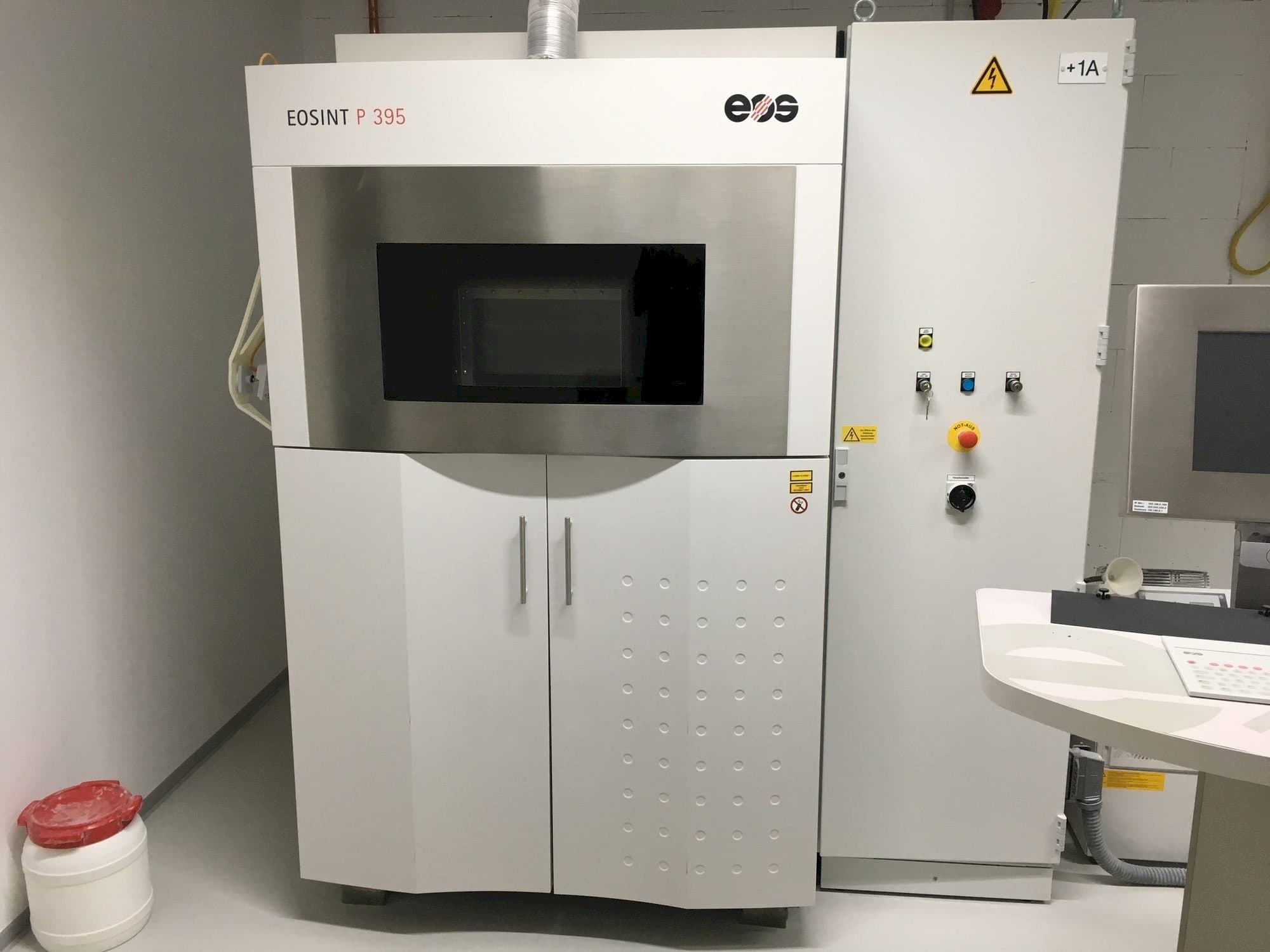 EOS EOSINT P 395 Mašinos vaizdas iš priekio