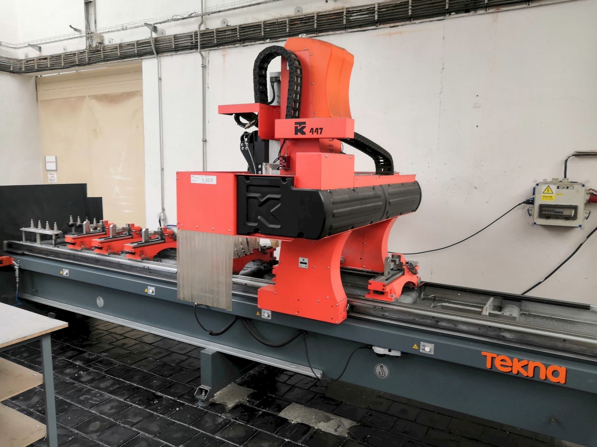 Tekna TK447/4 Mašinos vaizdas iš priekio