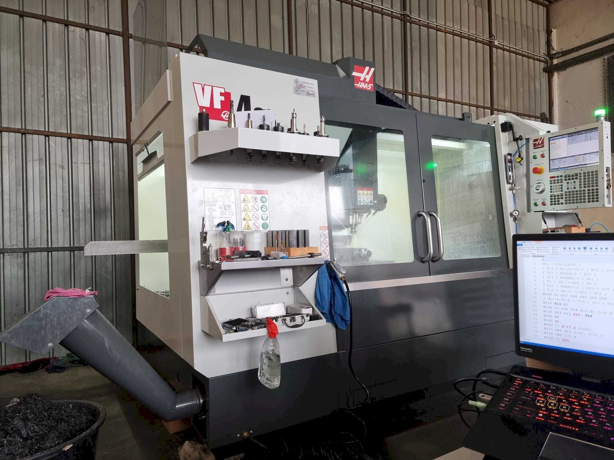 HAAS VF4SS Mašinos vaizdas iš priekio