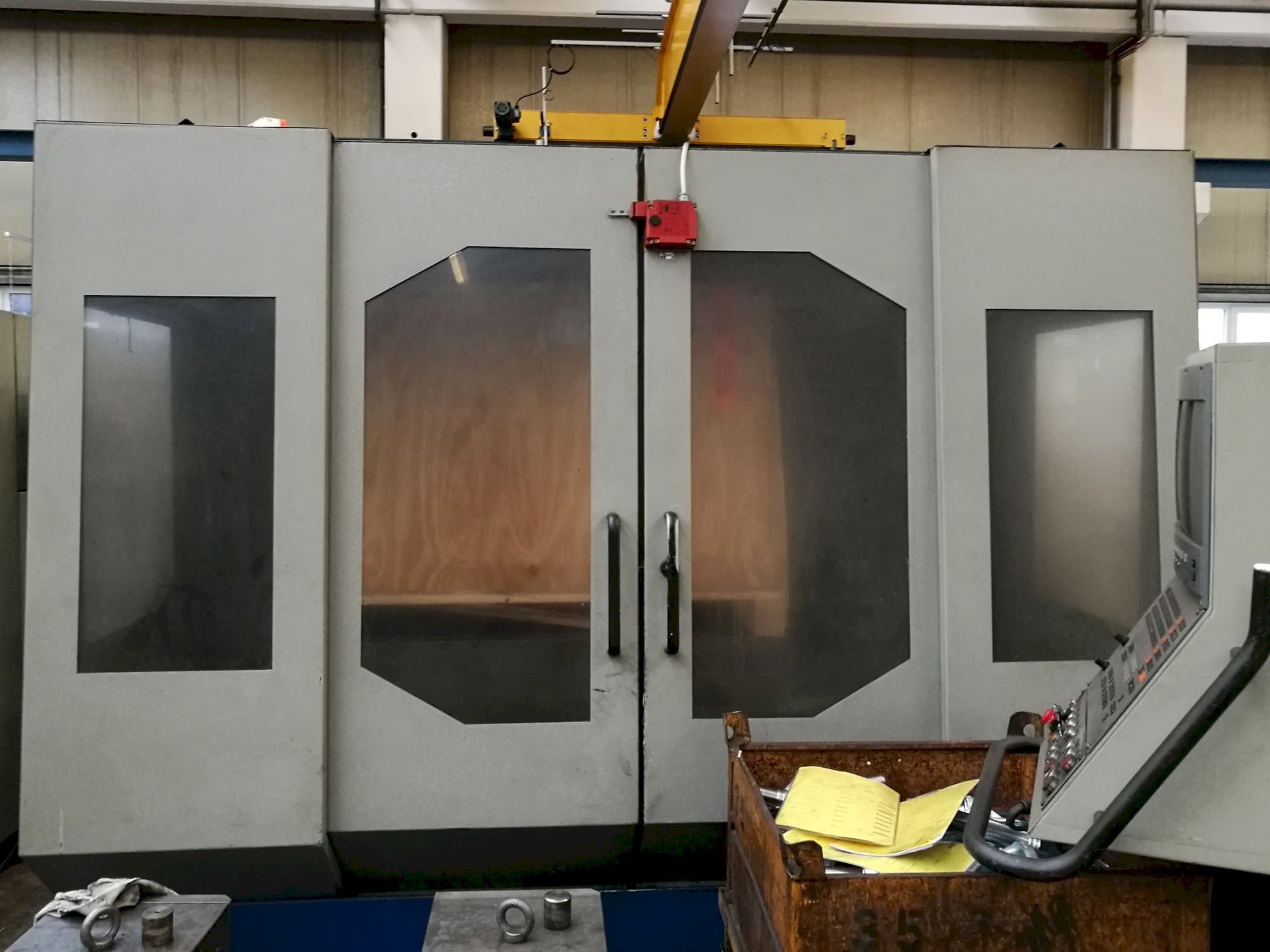 Strojtos FGS 50 CNC Mašinos vaizdas iš priekio