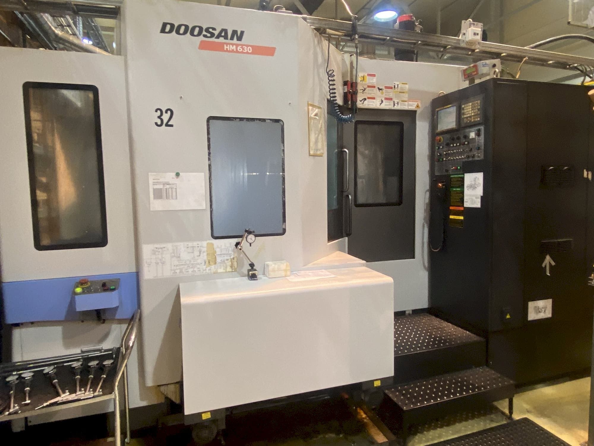 DOOSAN HM 630 Mašinos vaizdas iš priekio