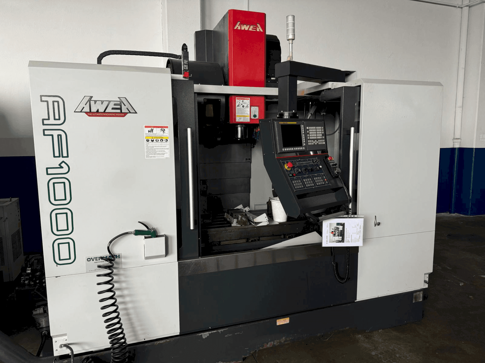 AWEA AF-1000 Mašinos vaizdas iš priekio