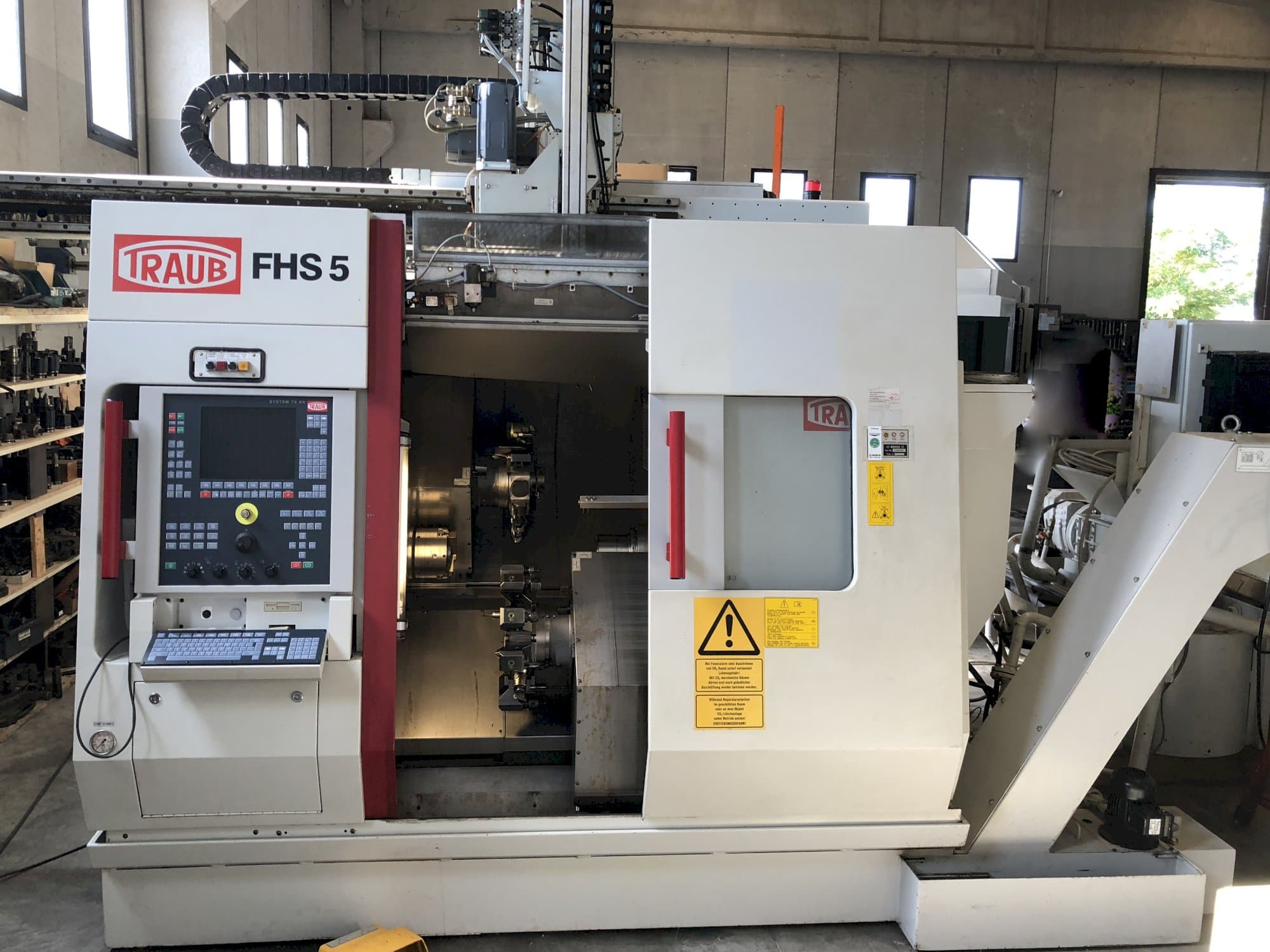 TRAUB TNC 42 Mašinos vaizdas iš priekio