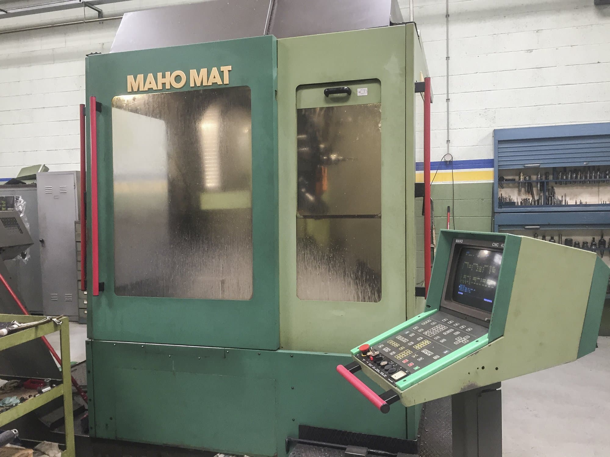 Maho Mahomat 650 Mašinos dešinės pusės vaizdas