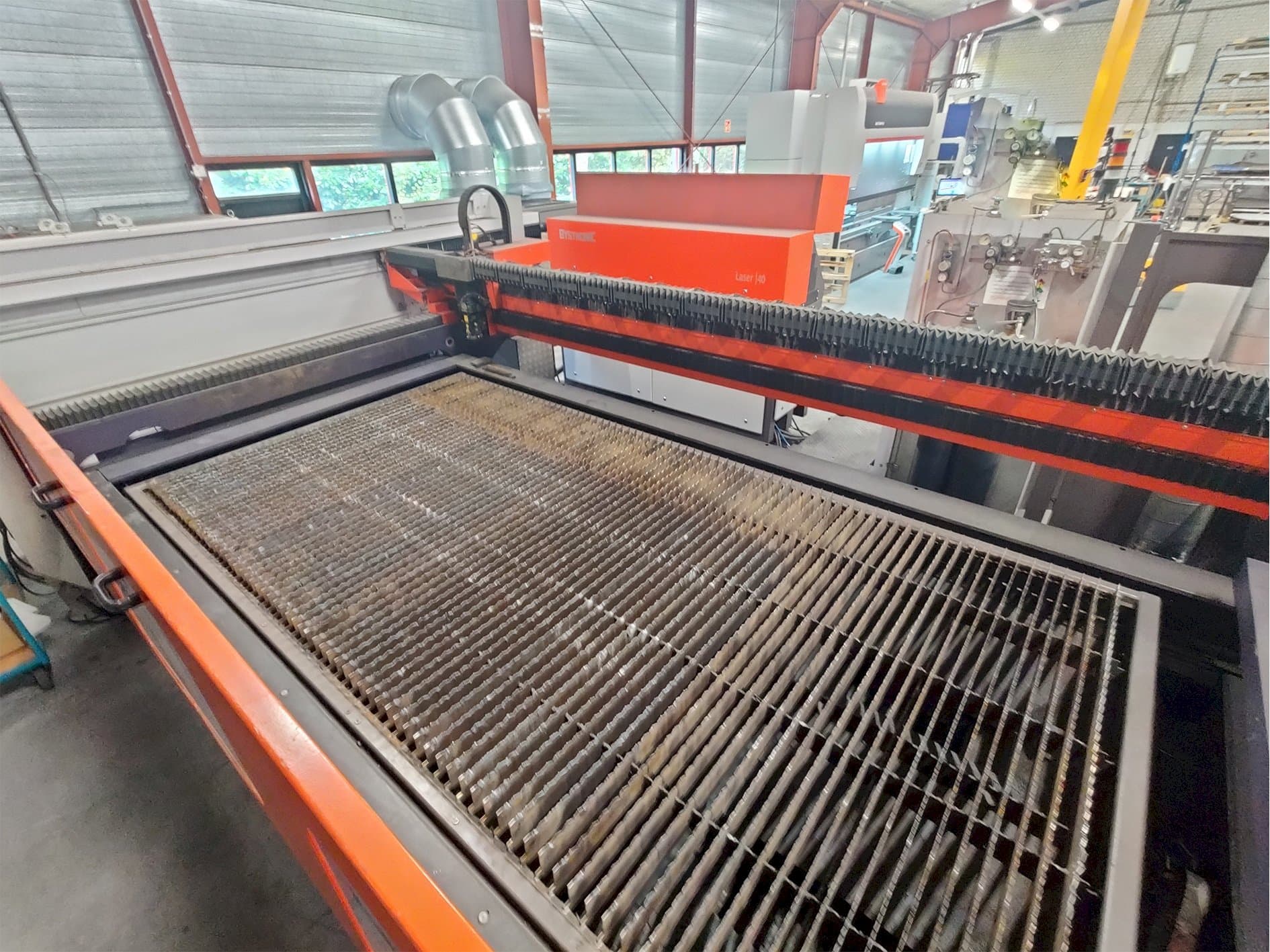 Bystronic ByStar 4020 4kW CO2 Mašinos vaizdas iš priekio