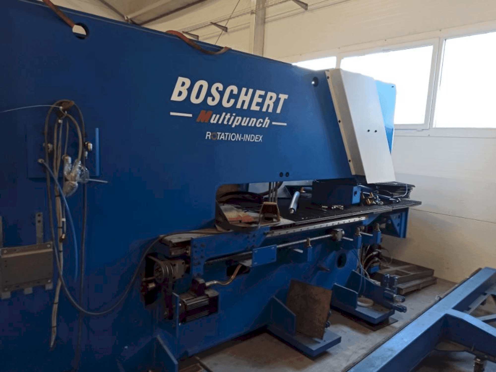 BOSCHERT MULTIPUNCH 1250 Mašinos vaizdas iš priekio