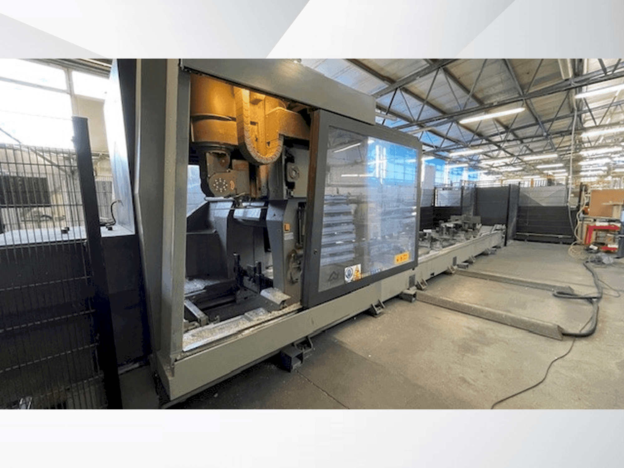 Emmegi SATELLITE XT 7800 Mašinos vaizdas iš priekio