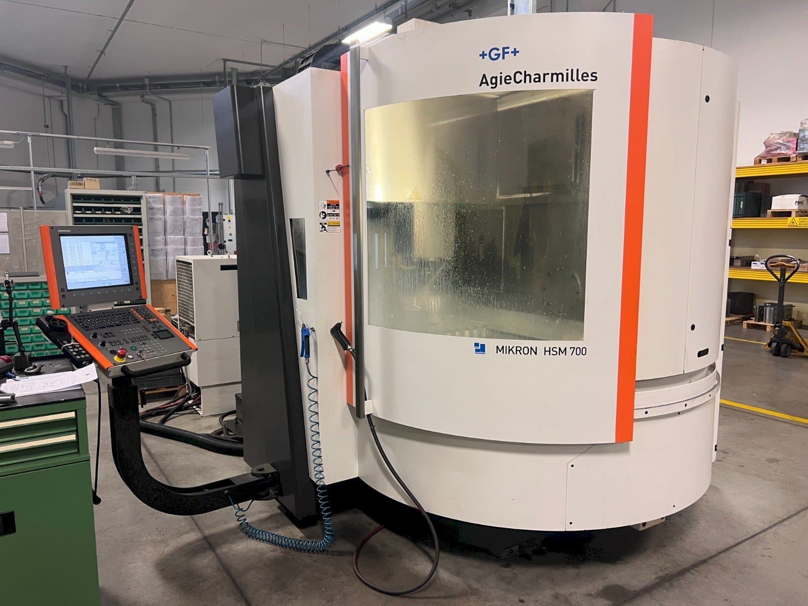 AgieCharmilles MIKRON HSM 700 Mašinos vaizdas iš priekio