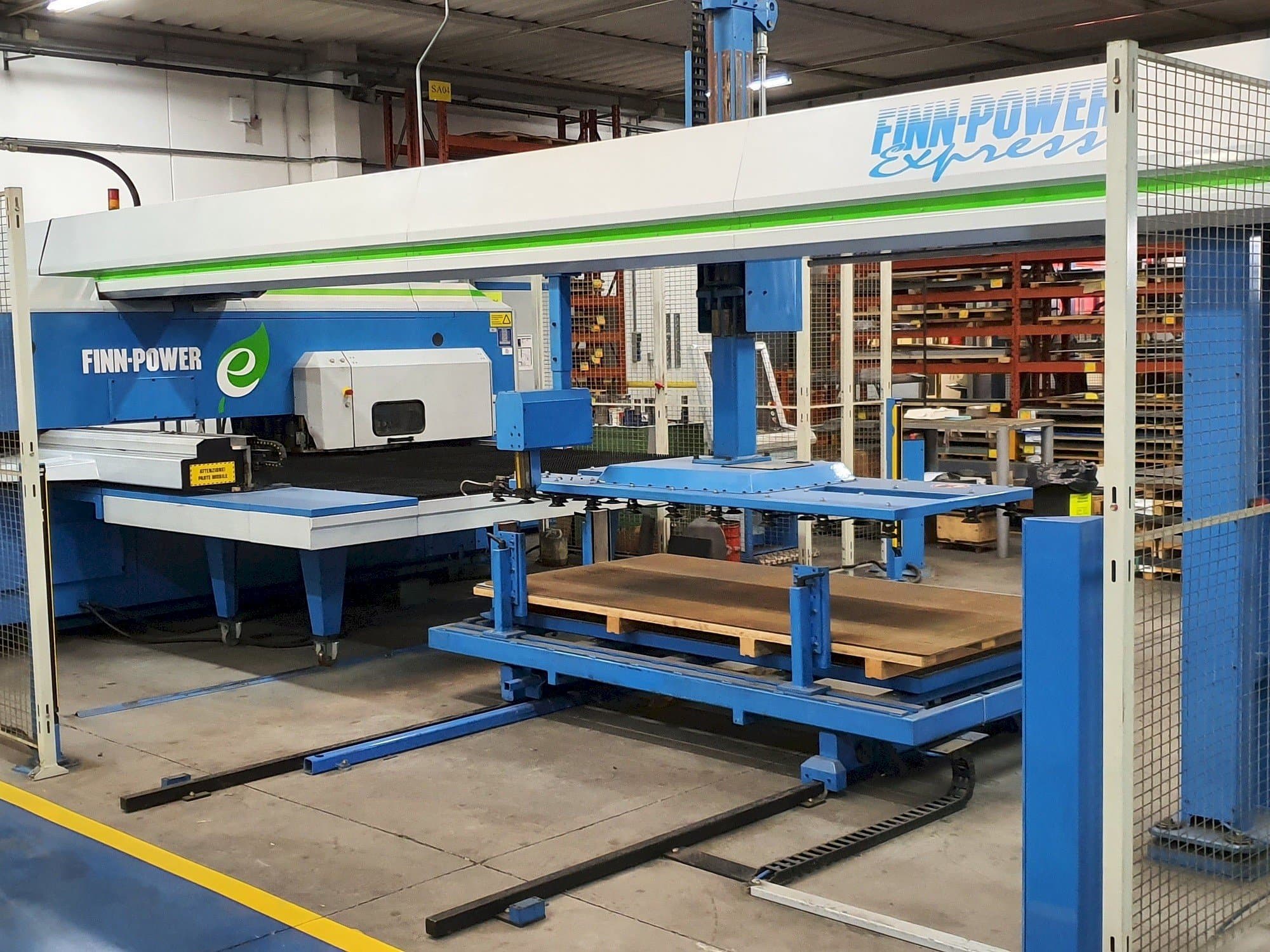 Finn-Power E5 U Mašinos vaizdas iš priekio