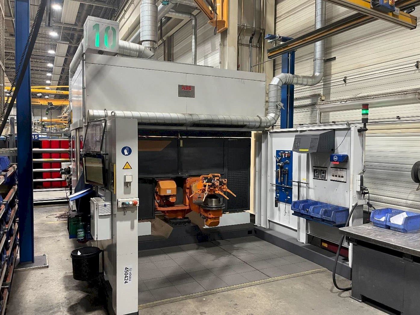 ABB Mašinos vaizdas iš priekio