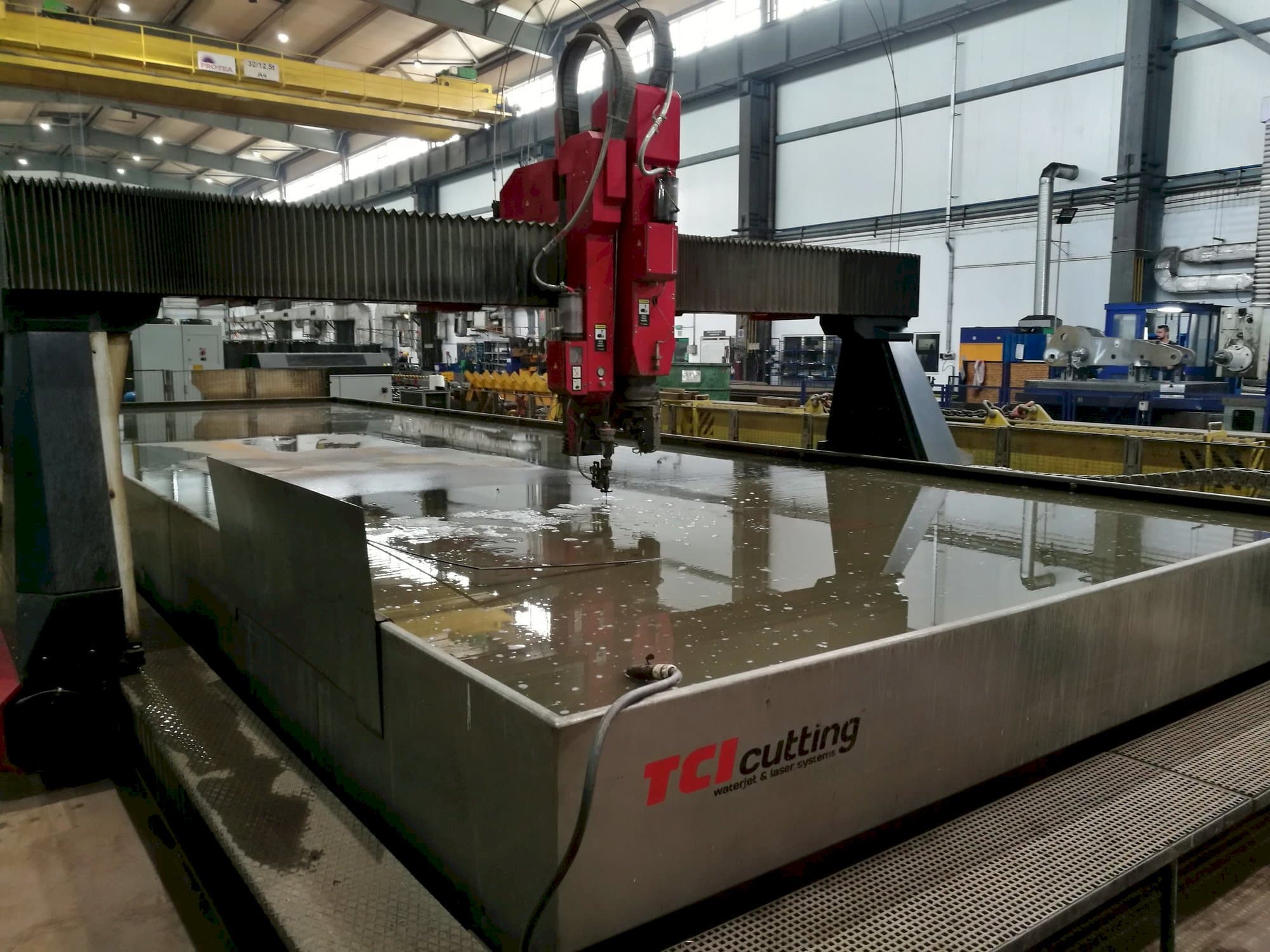 TCI BP-H 30120-1 Mašinos vaizdas iš priekio