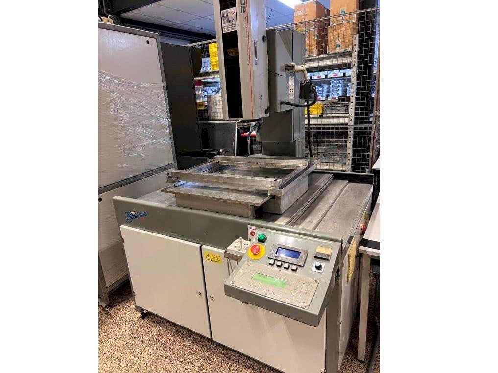 Apos 600 Mašinos vaizdas iš priekio