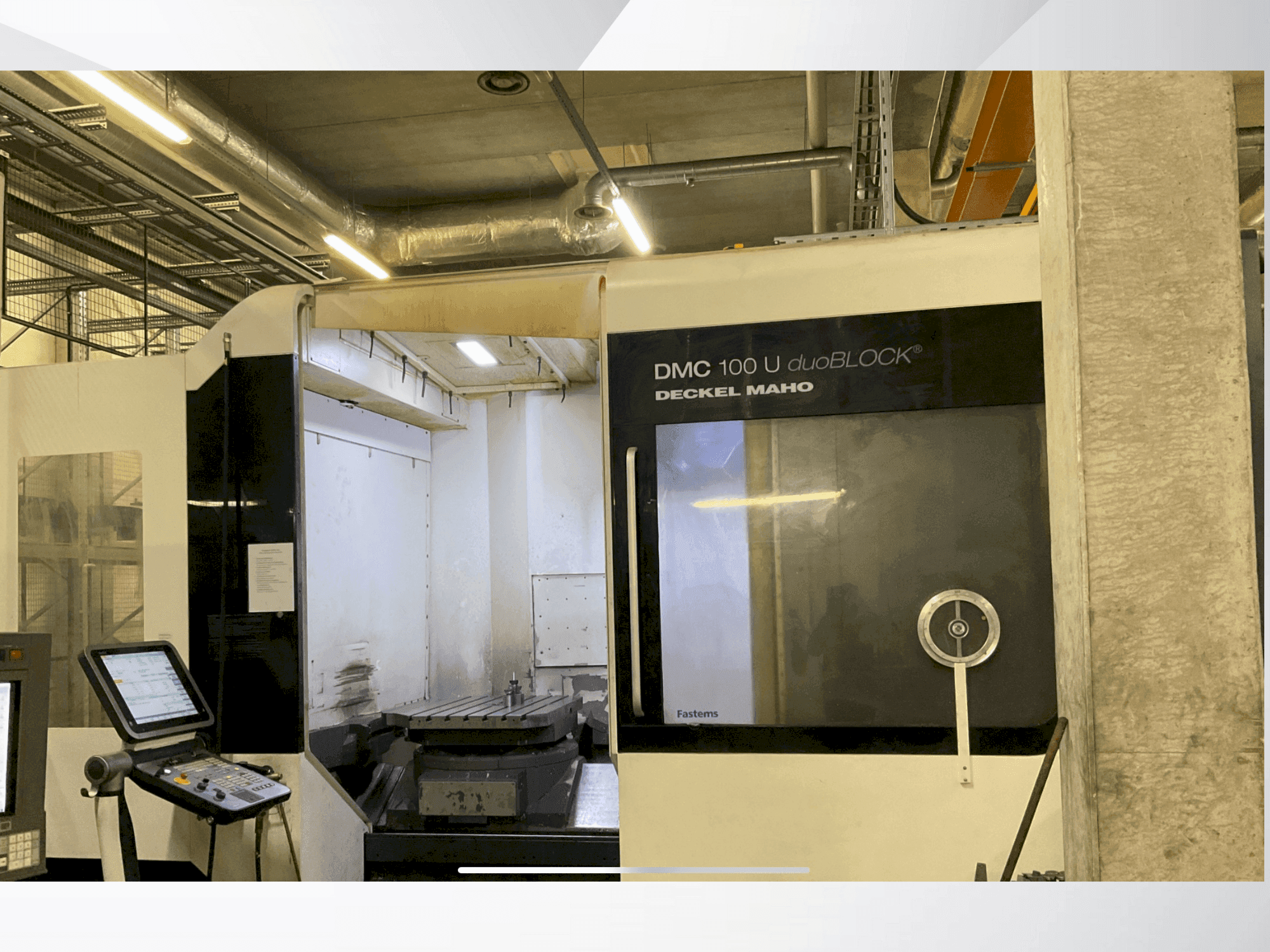 DMG DECKEL MAHO DMC 100U duoBLOCK Mašinos vaizdas iš priekio