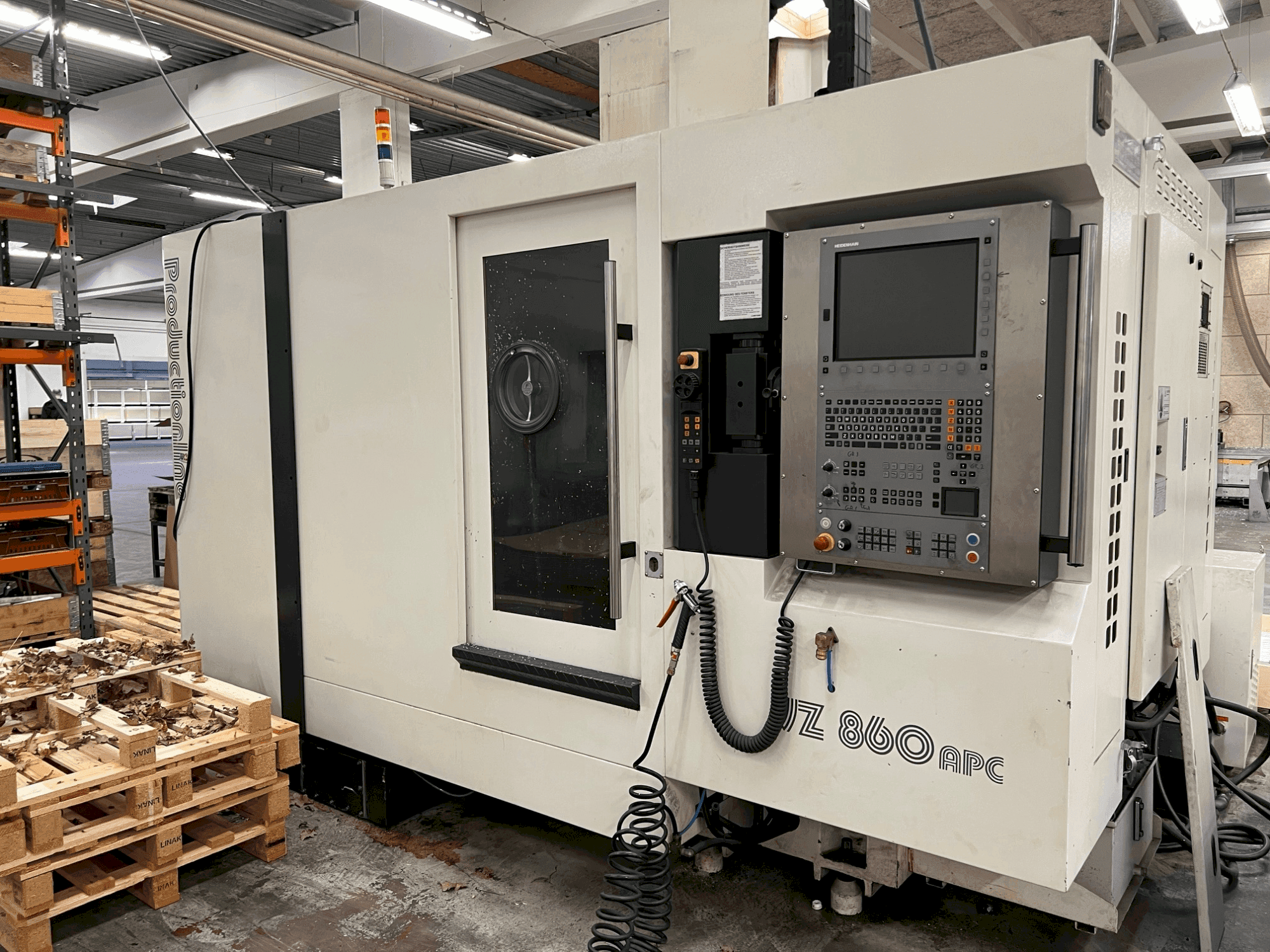 WEMAS VZ 860 APC Mašinos vaizdas iš priekio