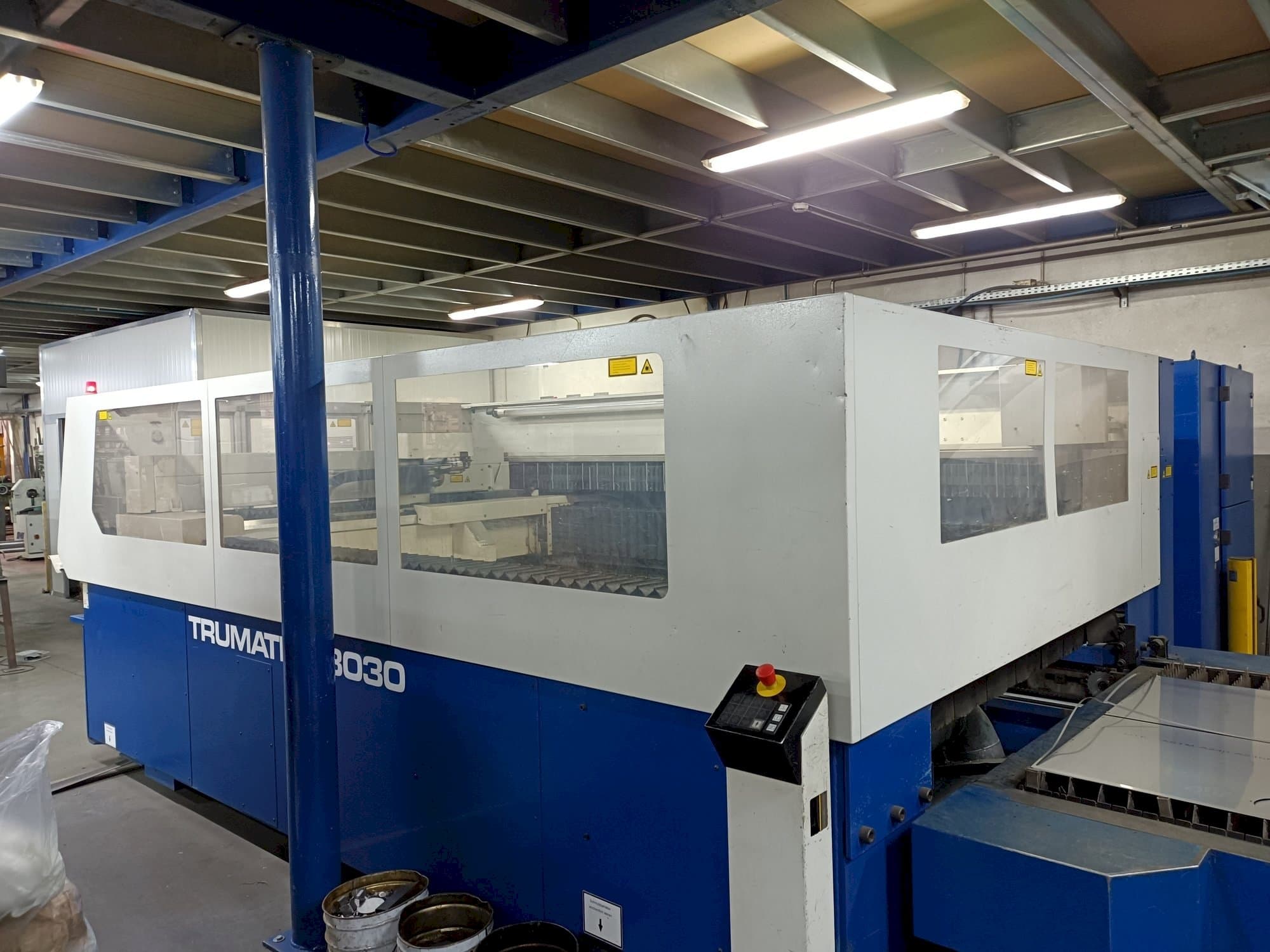 Trumpf Trumatic L3030 Mašinos vaizdas iš priekio