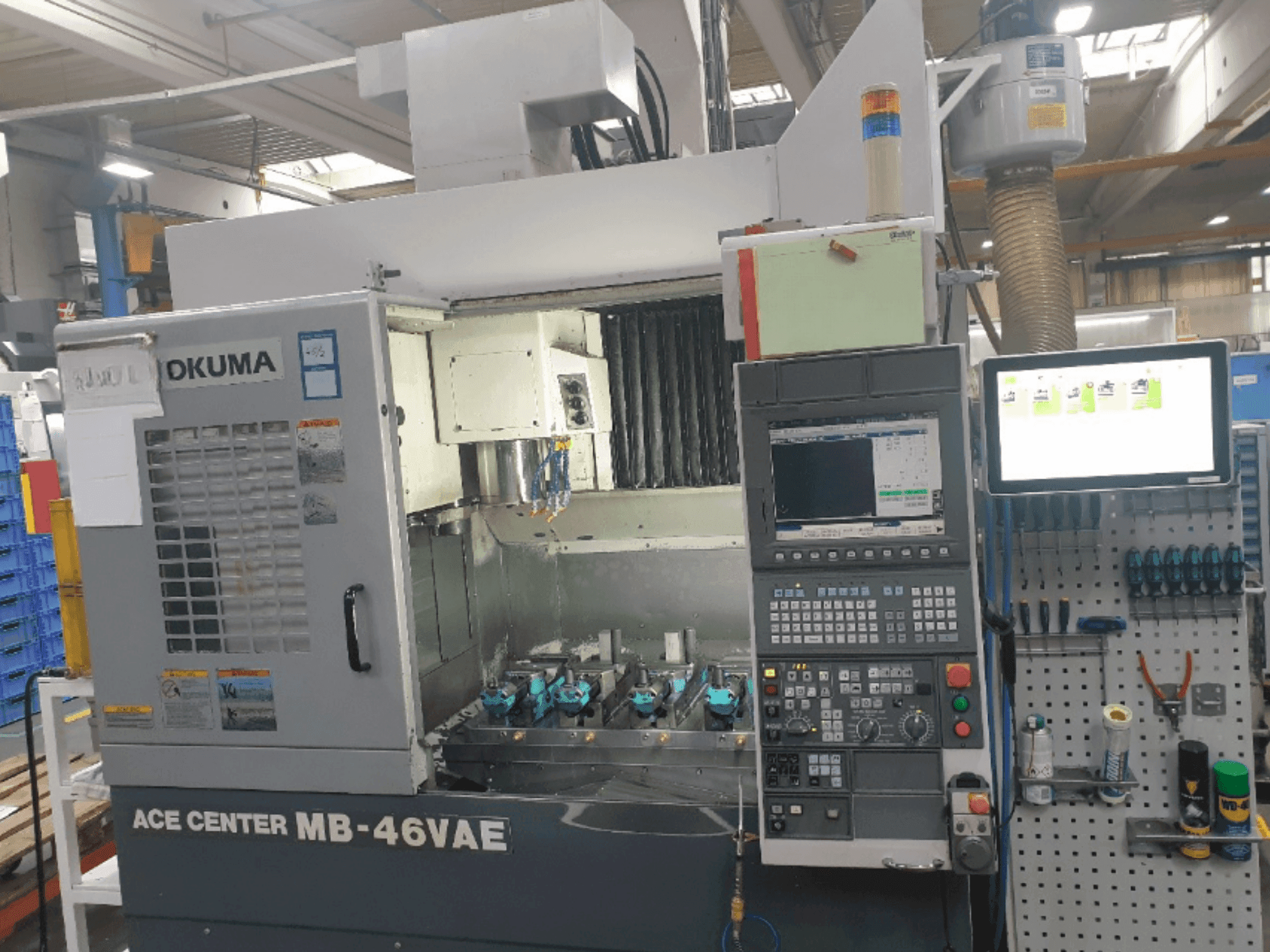 Okuma MB-46VAE Mašinos vaizdas iš priekio