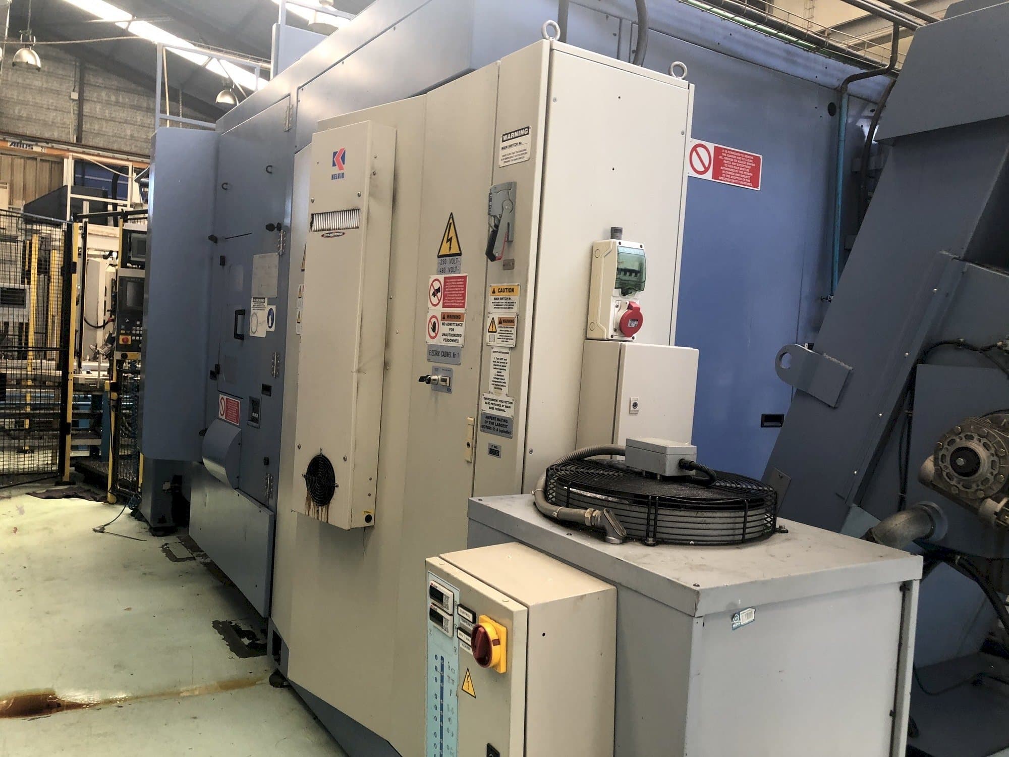 MCM Clock Mašinos vaizdas iš priekio