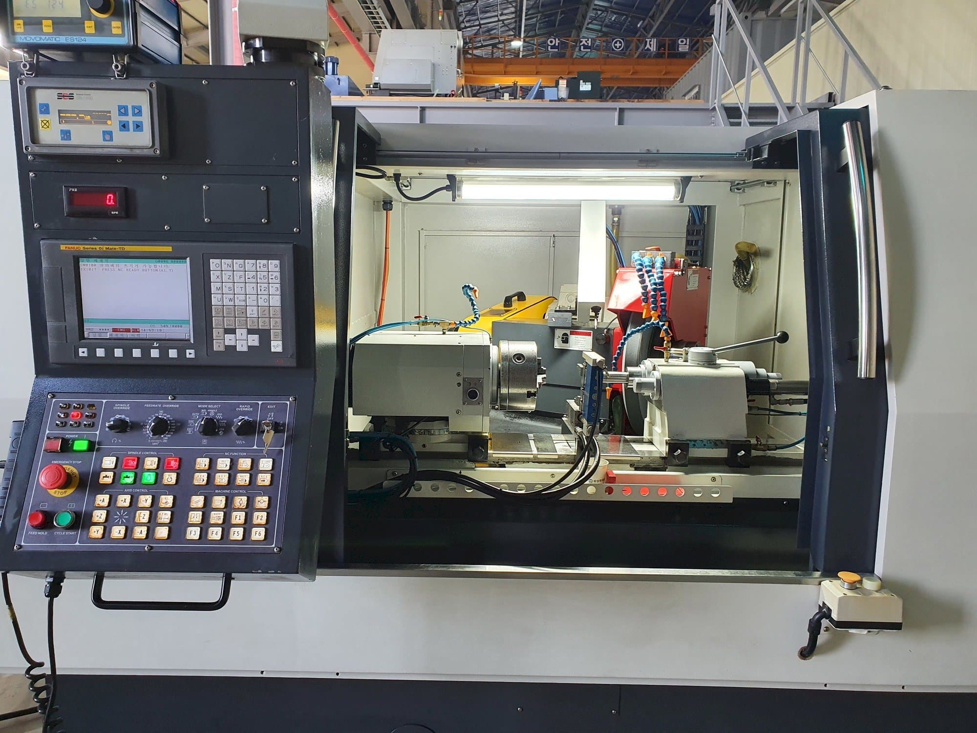 e-tech EGA-3250CNC Mašinos vaizdas iš priekio