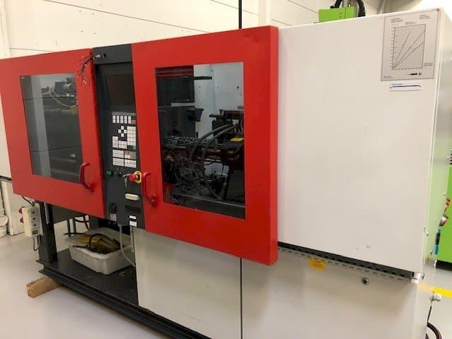 FERROMATIK MILACRON K40 D-E Mašinos vaizdas iš kairės pusės