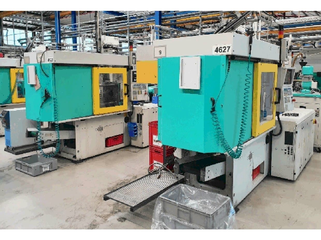 Arburg 320 C 600-250 Mašinos vaizdas iš kairės pusės