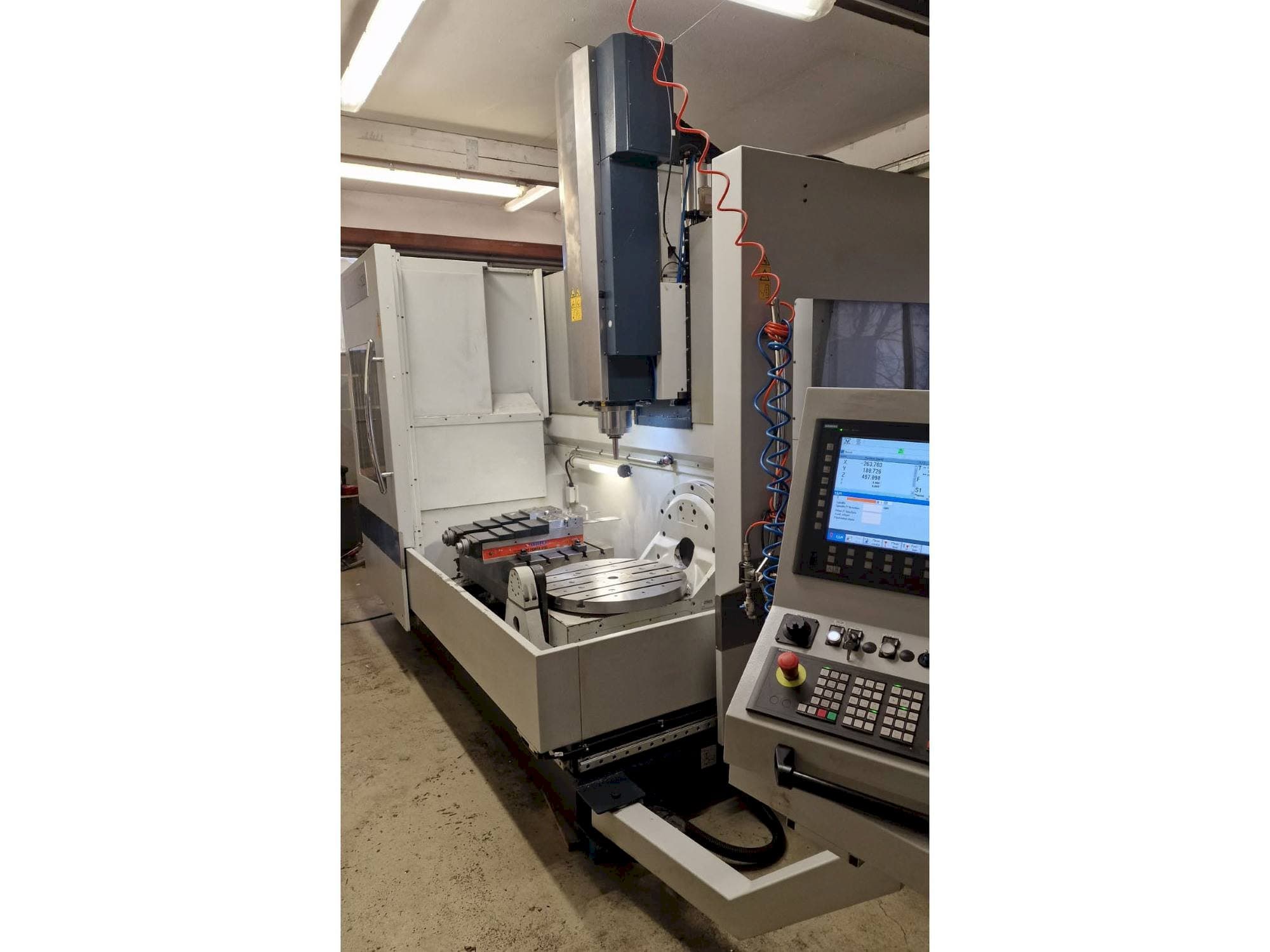 SPINNER U5 1520 Mašinos vaizdas iš priekio