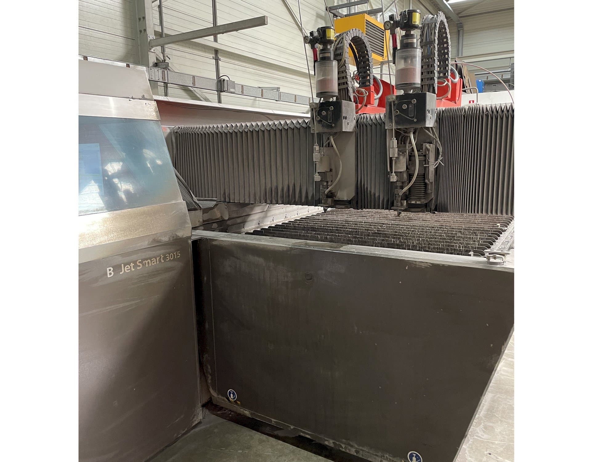 Bystronic ByJet Smart 3015 Mašinos vaizdas iš priekio