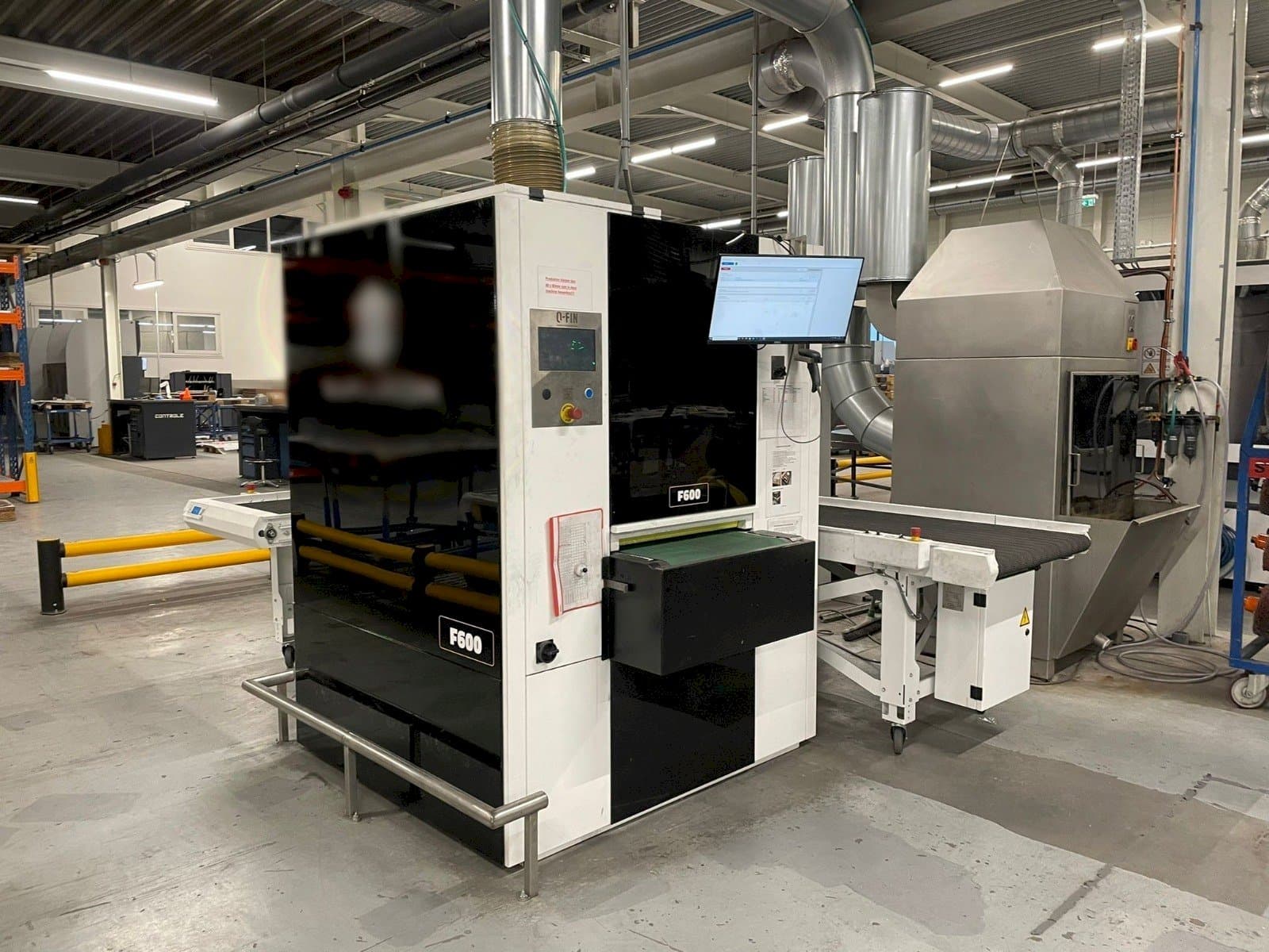 Q-FIN F600 Mašinos vaizdas iš priekio