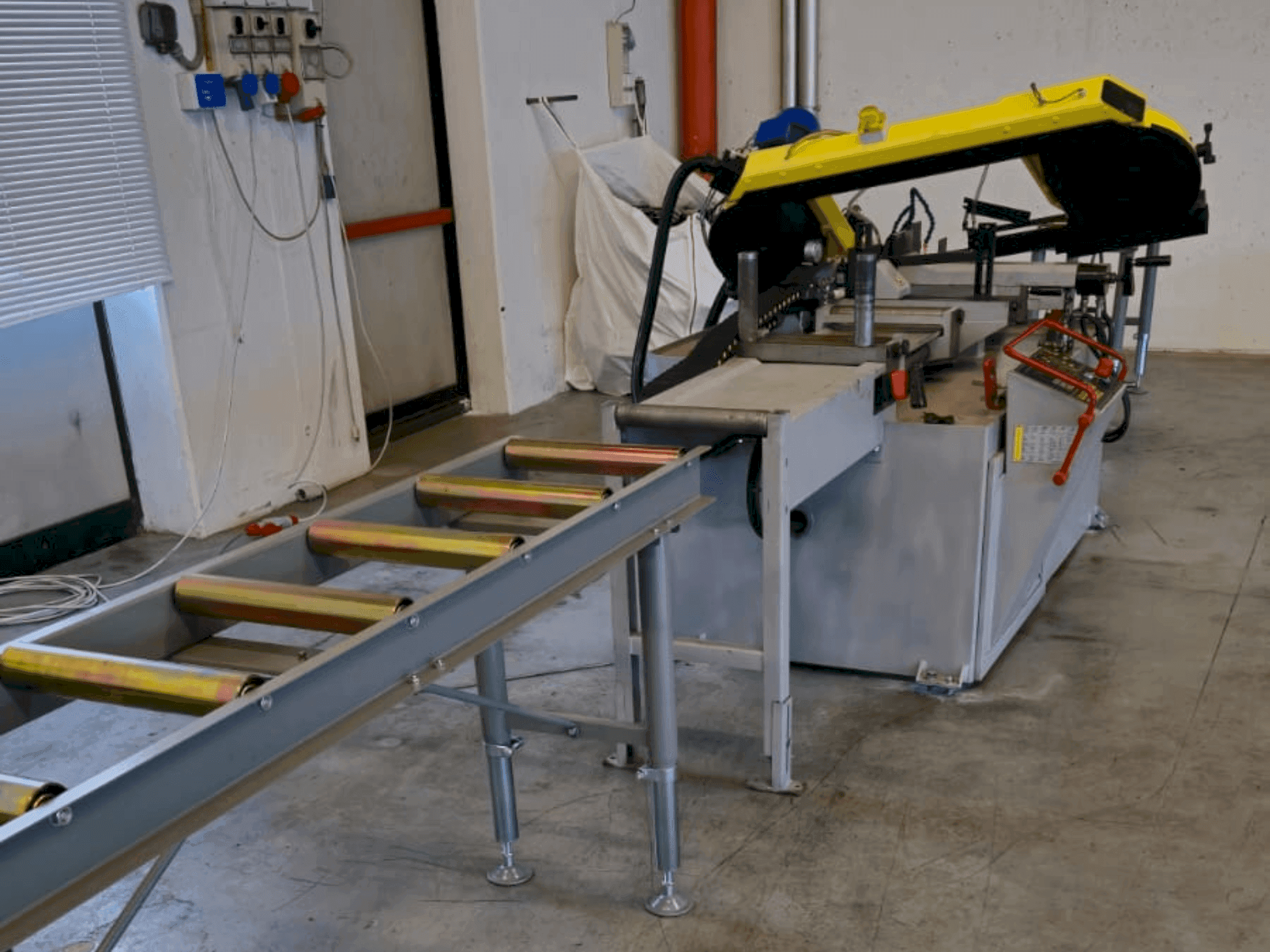 FMB JUPITER Mašinos vaizdas iš priekio