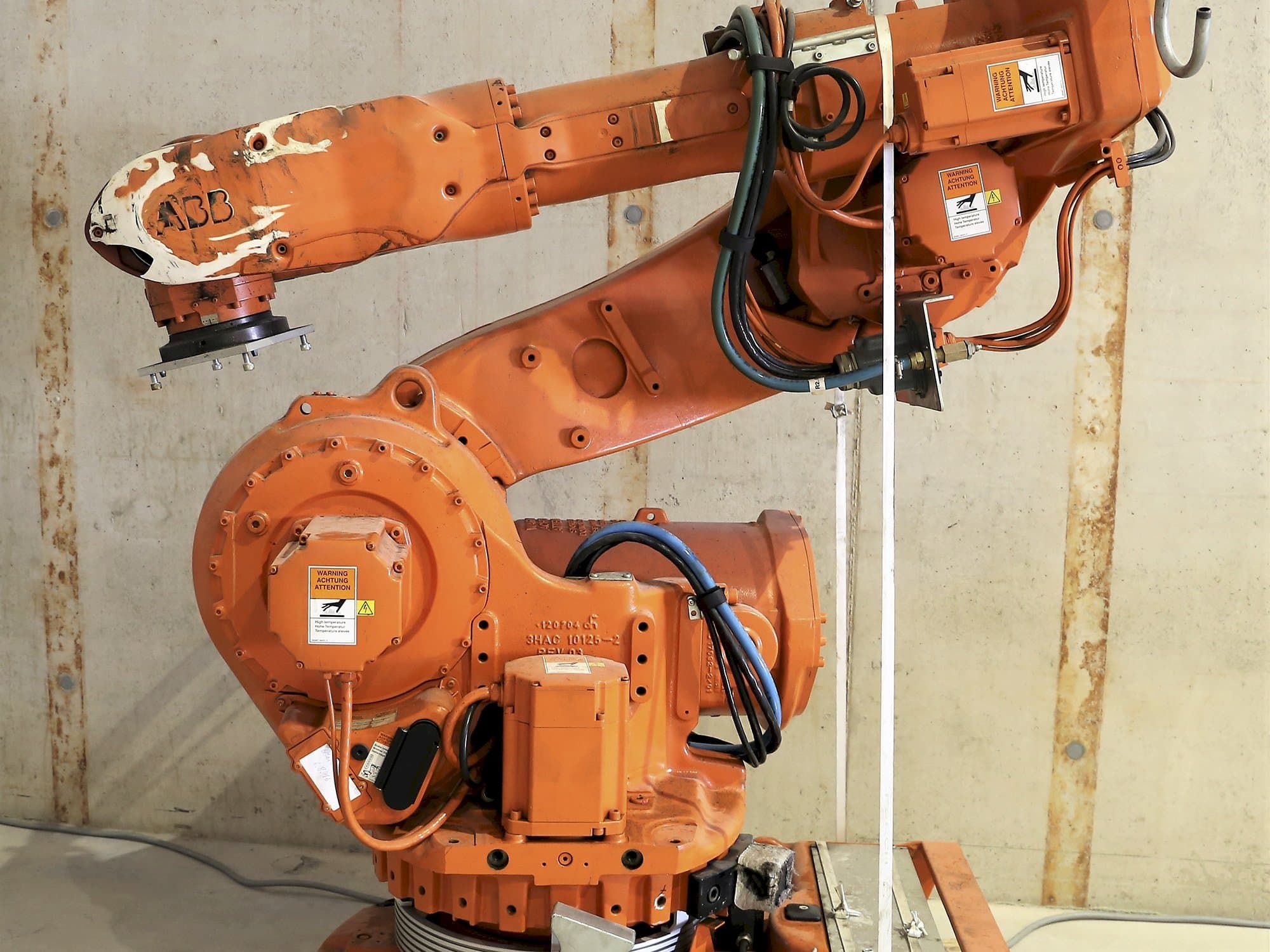 ABB Mašinos vaizdas6600 iš priekio