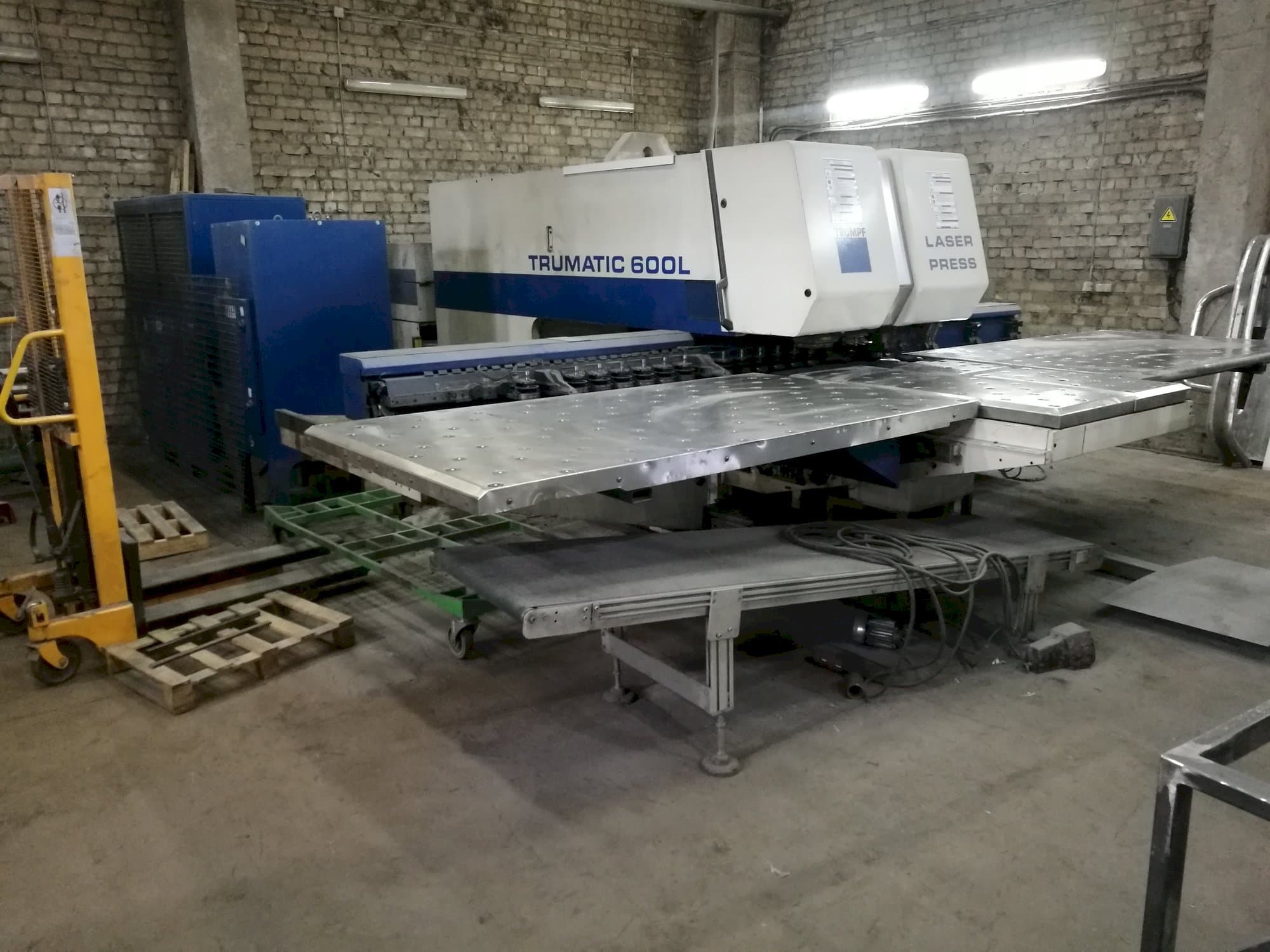 Trumpf Trumatic 600L Mašinos vaizdas iš priekio