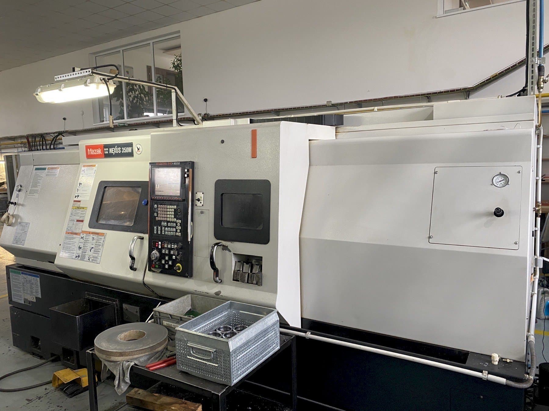 Mazak QUICKTURN Nexus 350M Mašinos vaizdas iš priekio