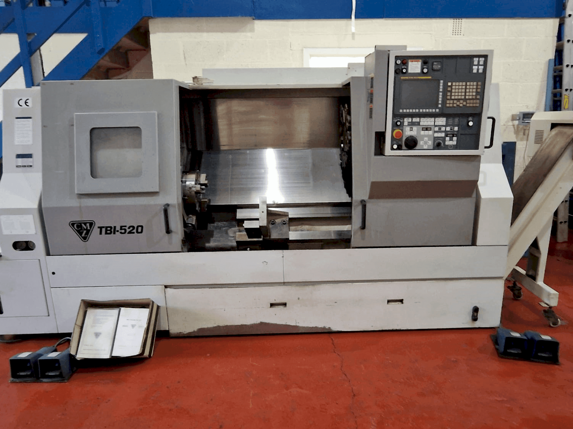 CMZ TBI 520 CNC Mašinos vaizdas iš priekio