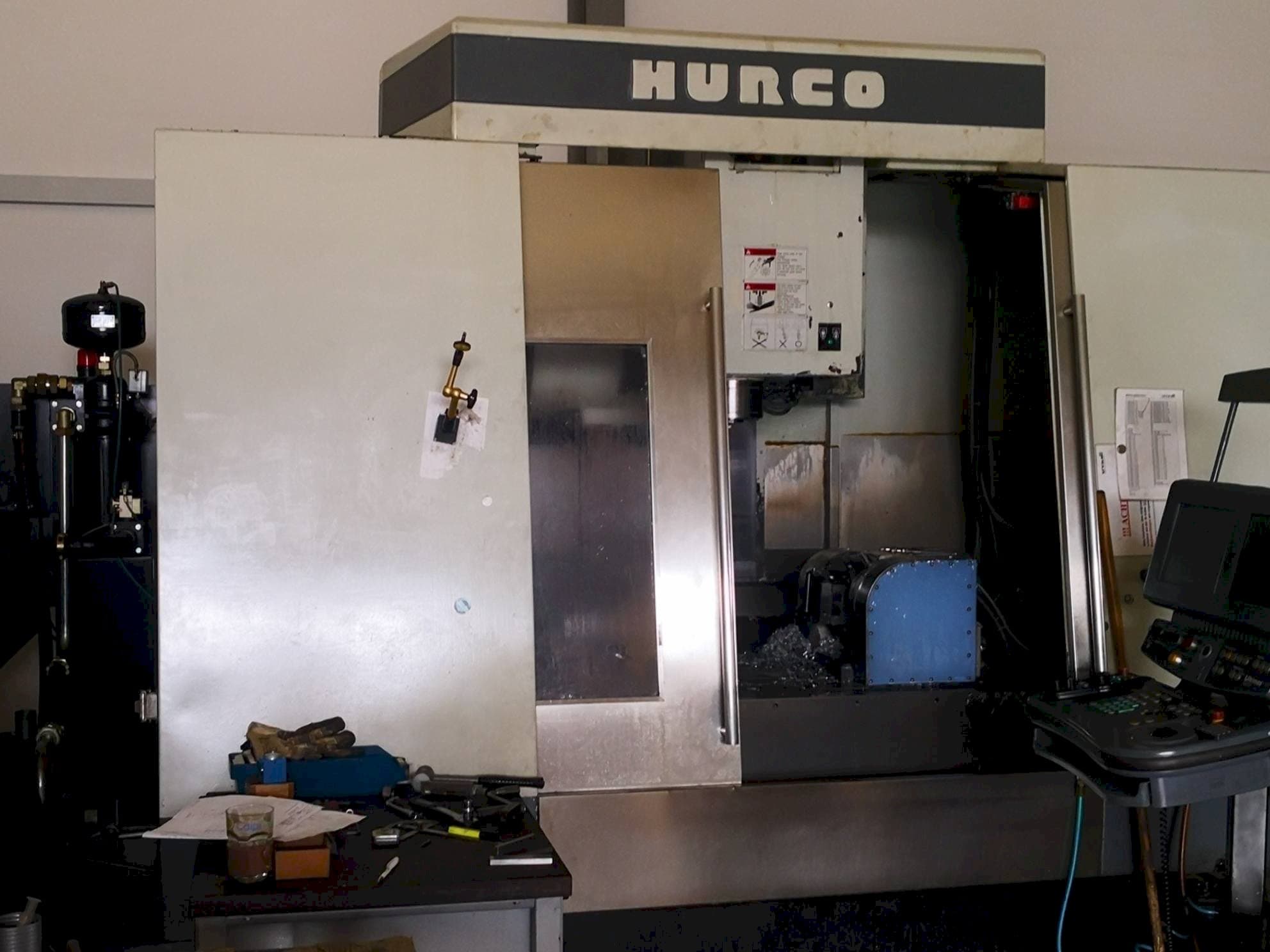 Hurco VM 50/40T Mašinos vaizdas iš priekio