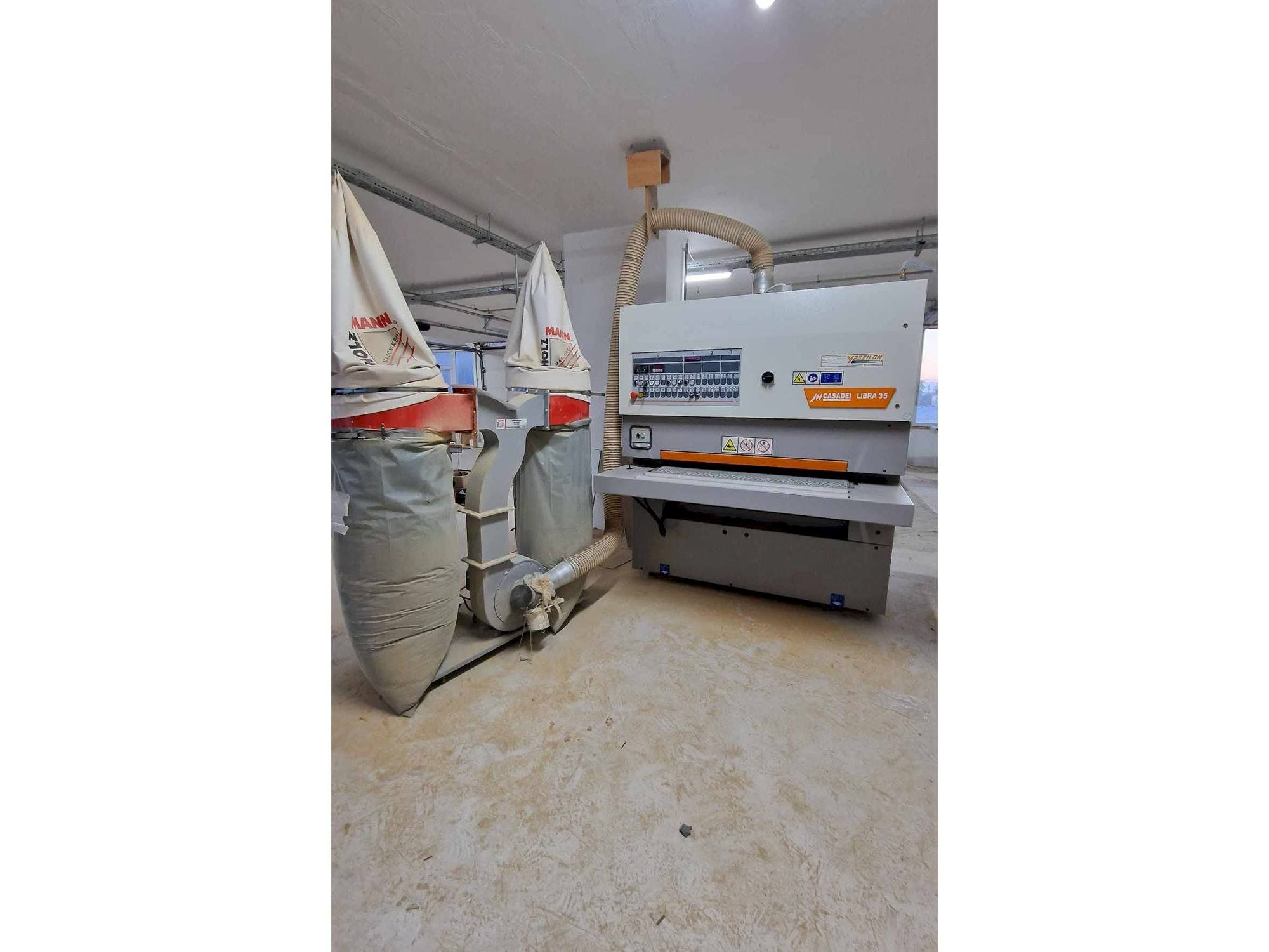 CASADEI LIBRA 35 Mašinos vaizdas iš priekio