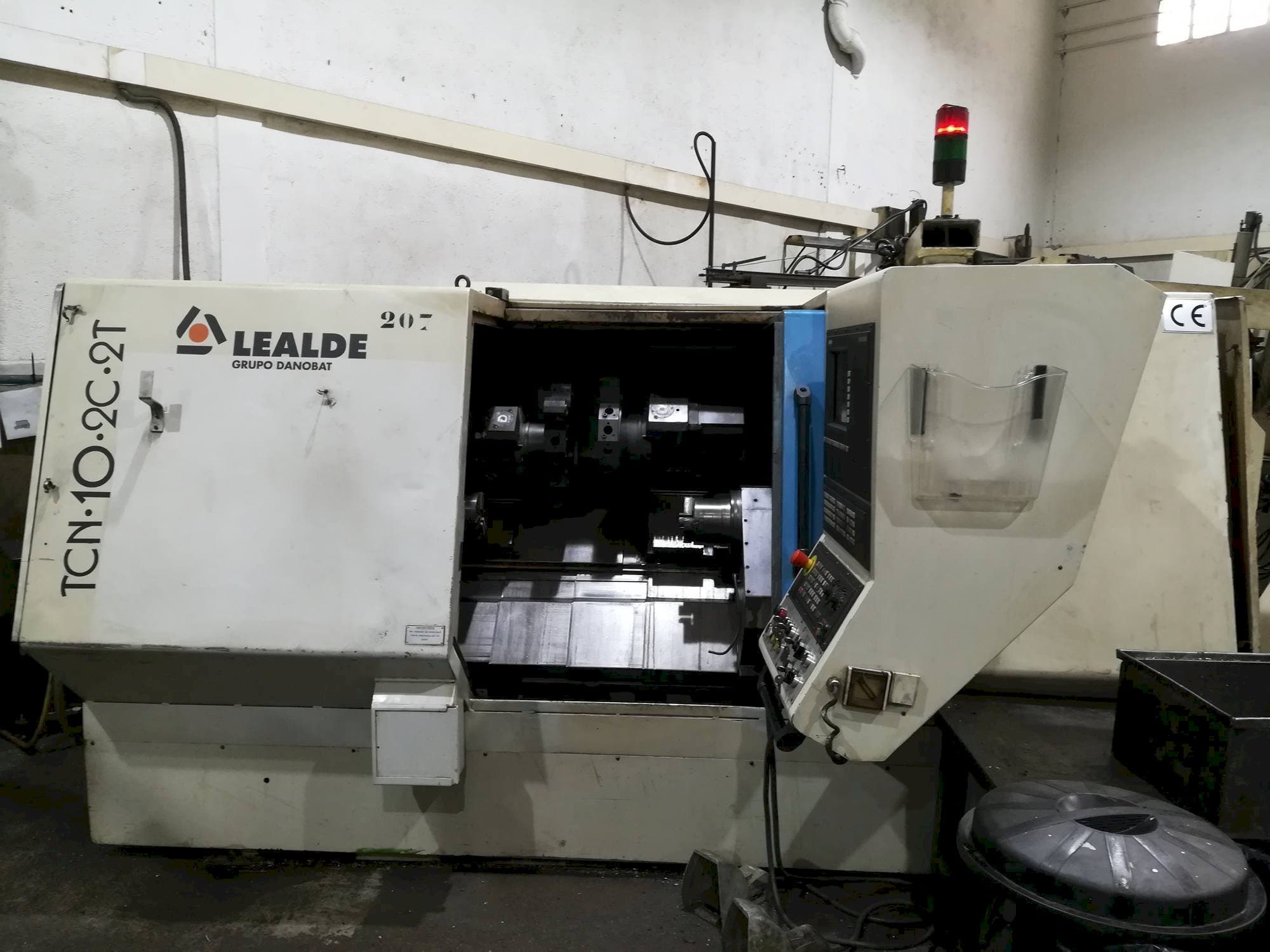 Lealde TCN 10 2C 2T Mašinos vaizdas iš priekio