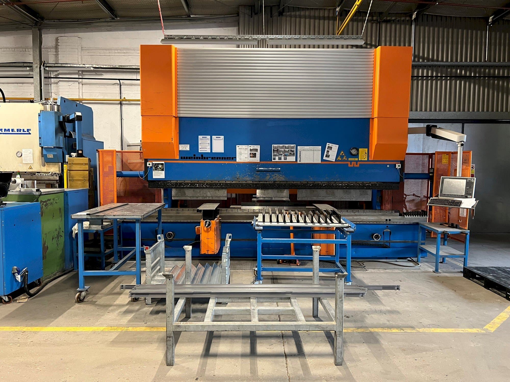 Weinbrenner GP400 Mašinos vaizdas iš priekio