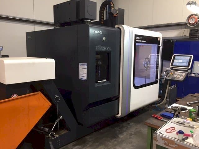 DECKEL MAHO DMU 70 Mašinos vaizdas iš priekio