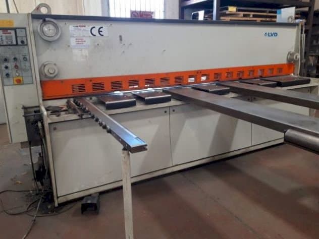 LVD LDR 3000mm x 6mm Mašinos vaizdas iš priekio