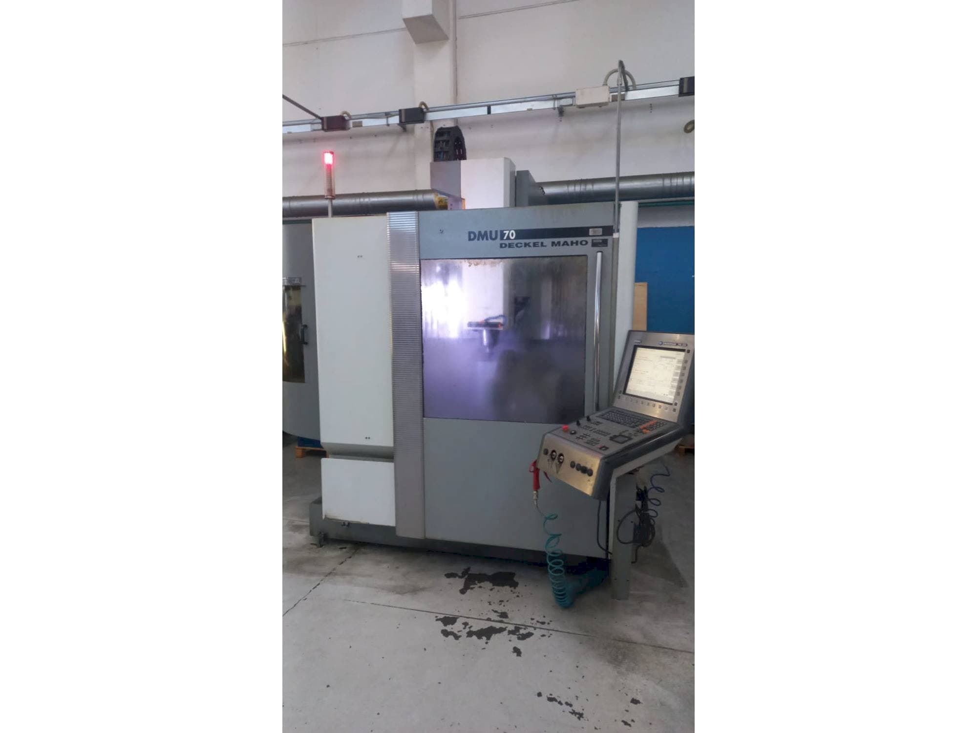 DMG Mašinos vaizdas iš priekio