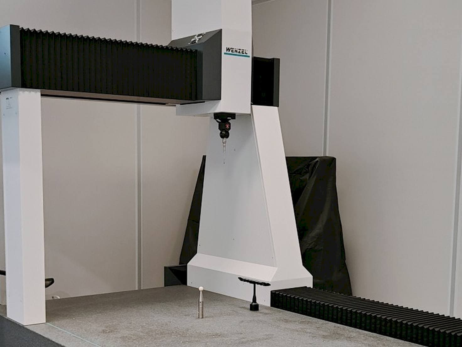 Wenzel LH 1010 Mašinos vaizdas iš priekio