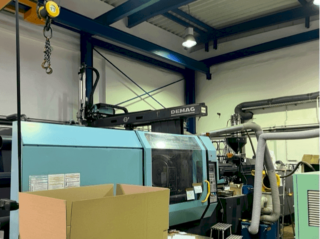 DEMAG 500/900-5200 Mašinos vaizdas iš priekio