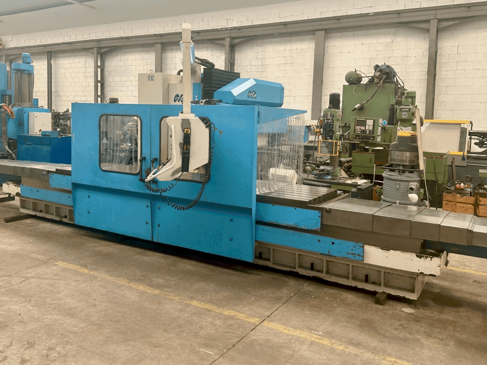 MTE BF 4200 Mašinos vaizdas iš priekio