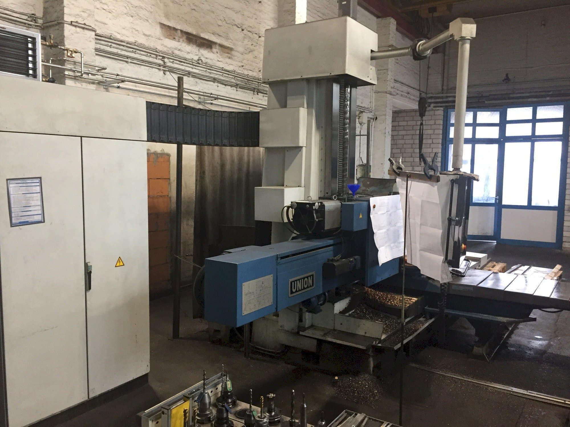 Union BFT 102 Mašinos vaizdas iš kairės pusės