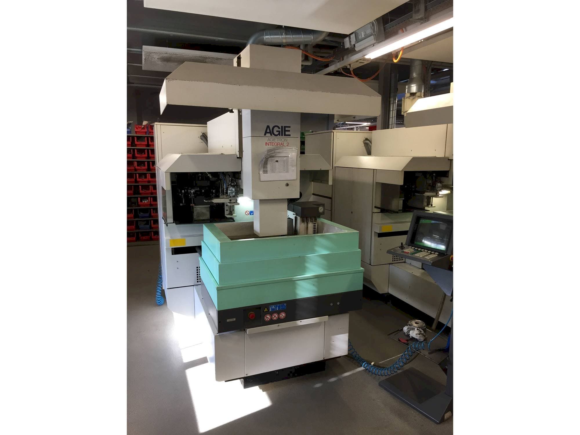 AGIE INTEGRAL 2 Mašinos vaizdas iš priekio