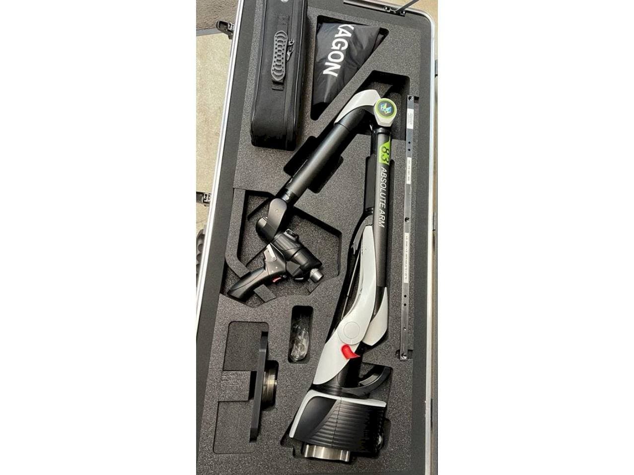 Hexagon RA8 V1 Mašinos vaizdas iš priekio