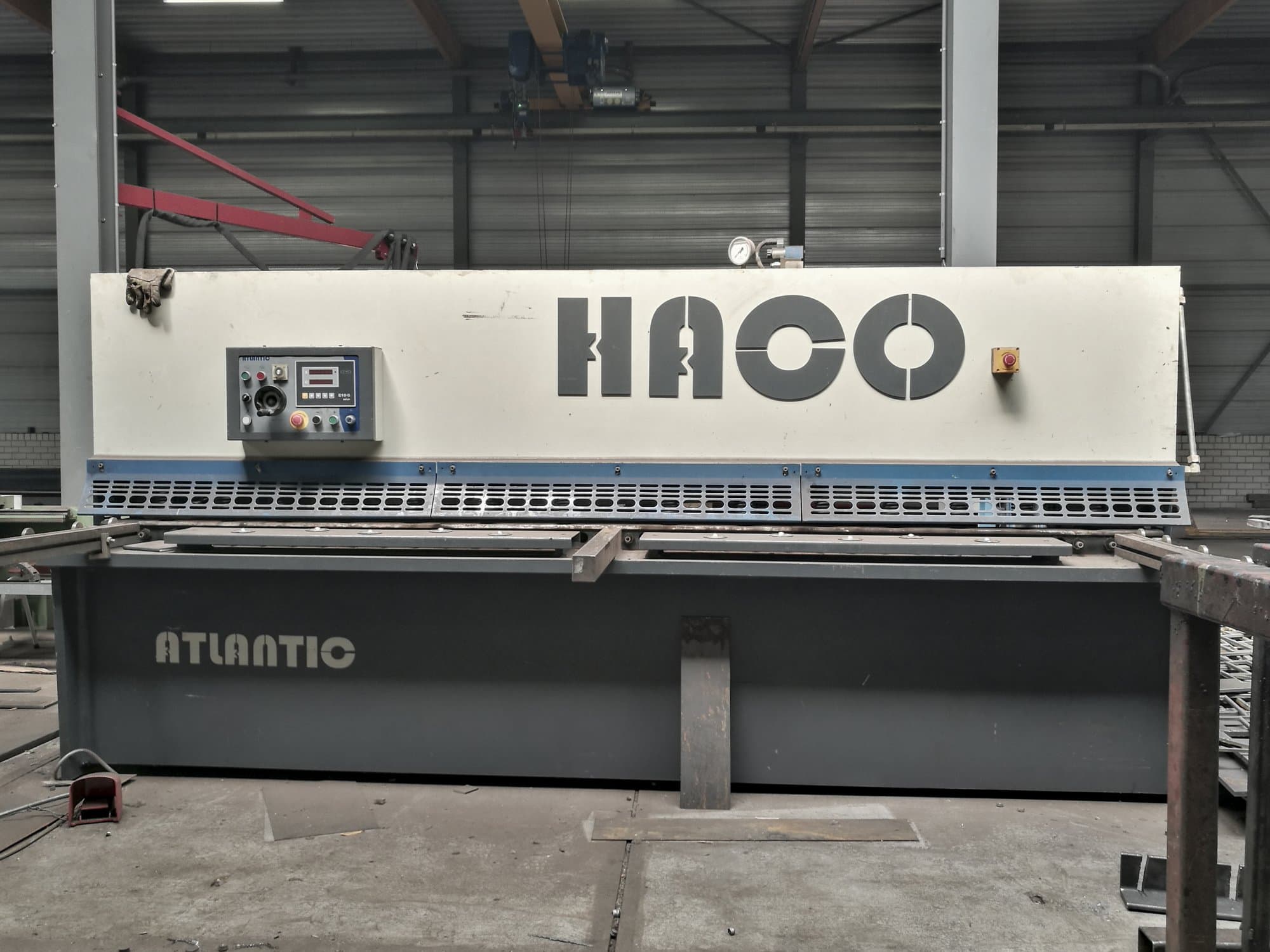 HACO ATS 3206 Mašinos vaizdas iš priekio
