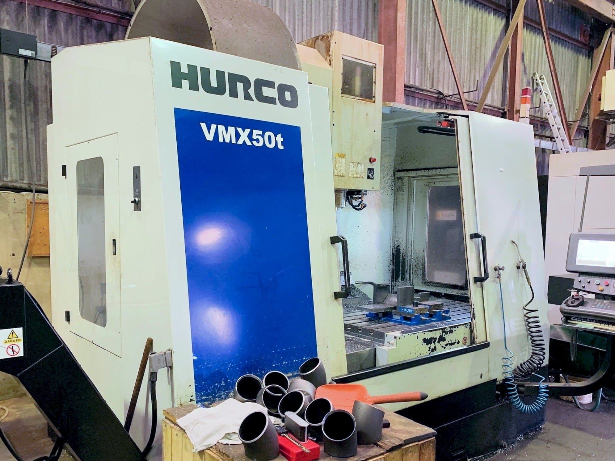 Hurco VMX 50T Mašinos vaizdas iš priekio