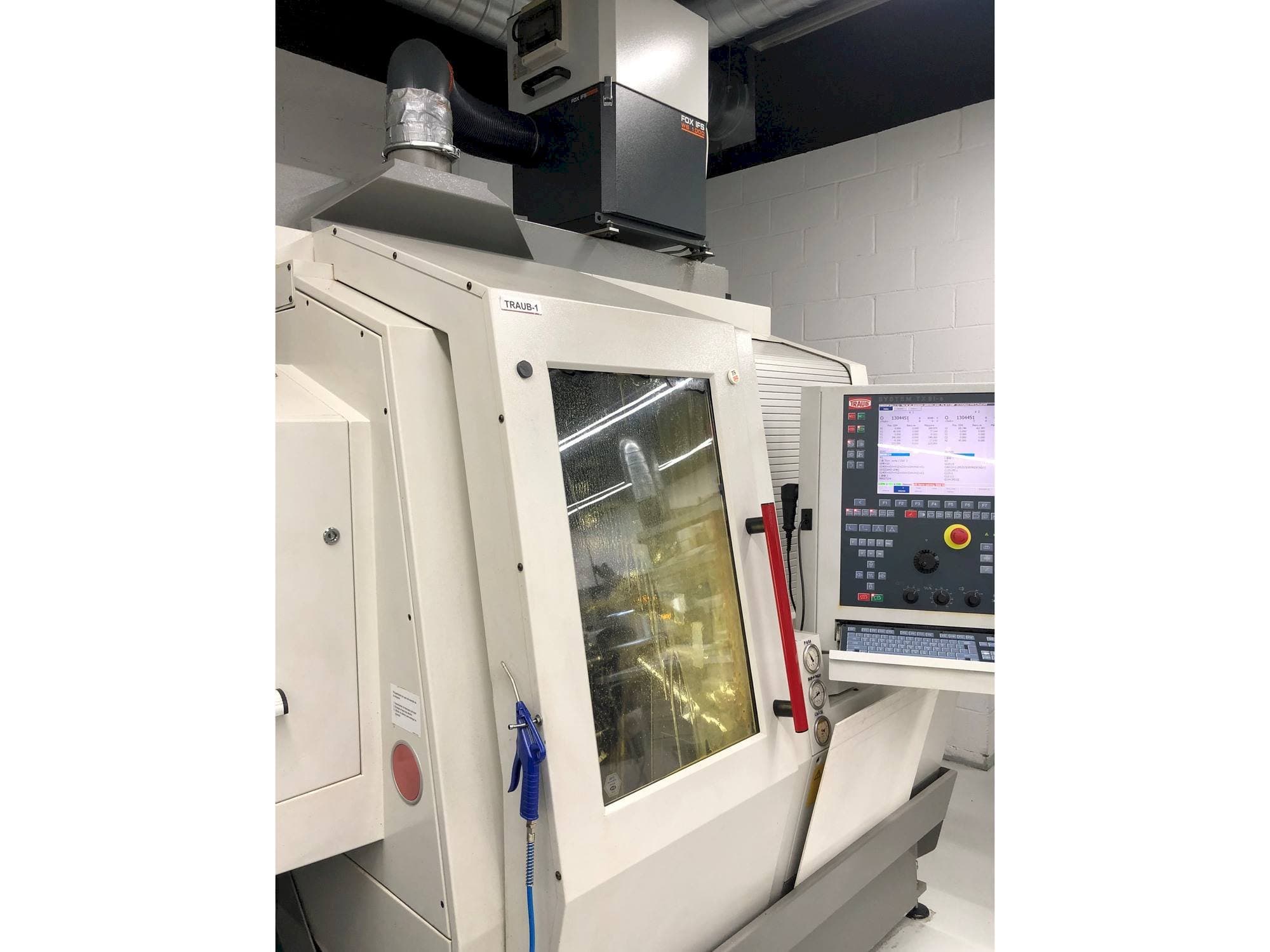 TRAUB TNL 18 Mašinos vaizdas iš priekio